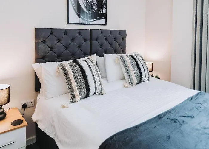 2Bed 2Bath Nr Old Trafford Parking